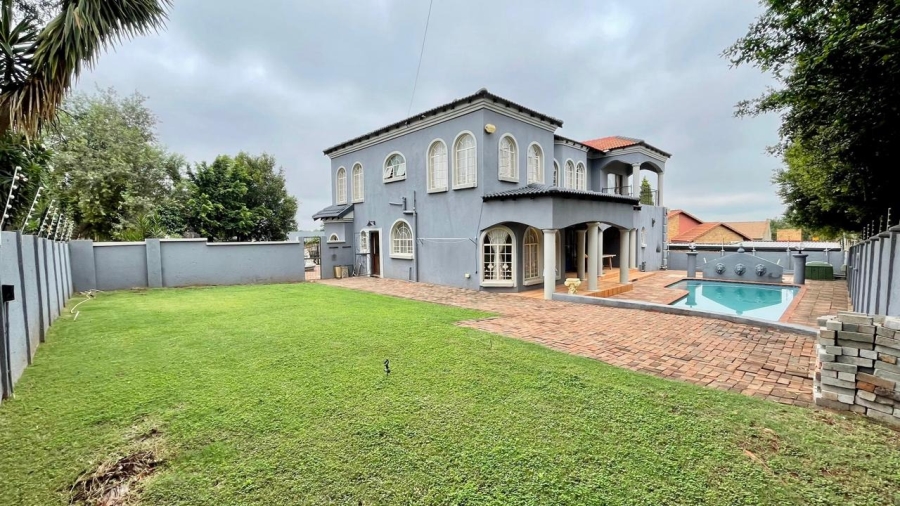 4 Bedroom Property for Sale in Safari Gardens North West